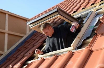 Pose de fenêtres de toit Velux à Limendous